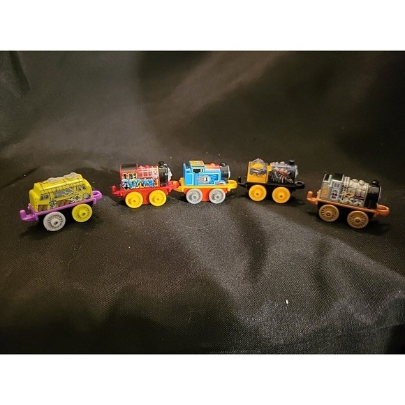 Thomas The Tank Engine Train  Friends Minis Micro Mini Trains Lot of 5 - Picture 1 of 14